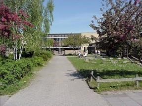 Billede - indgang til skolen